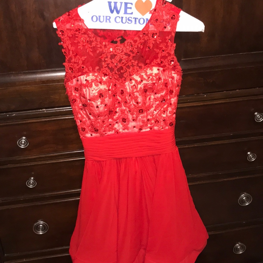 RED JUNIOR  PROMM DRESS